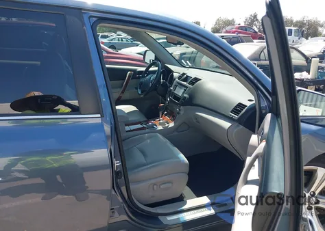 2013 Toyota Highlander Limited V6 из США, поврежденный, VIN 5TDYK3EH6DS122944